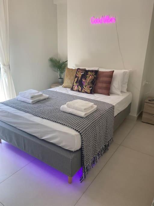 New 2Bd Aprt With Shared Rooftop Pool D3 Athens Ngoại thất bức ảnh