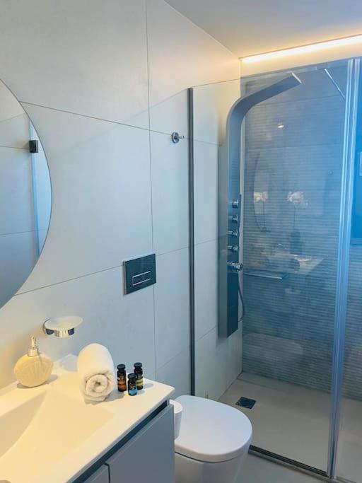 New 2Bd Aprt With Shared Rooftop Pool D3 Athens Ngoại thất bức ảnh